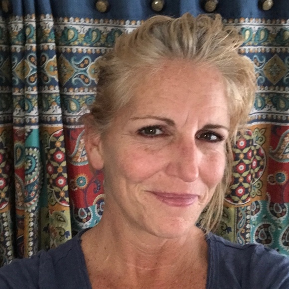 Meet your Posher, Sheri - Picture 1 of 15